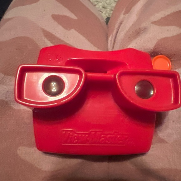 View-Master Classic Red Learning Toy - Picture 2 of 4